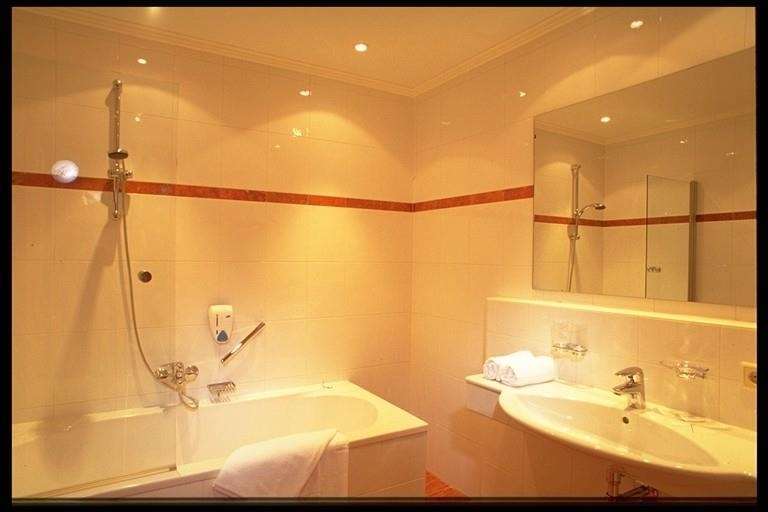 Hotel Neue Post Solden Room photo